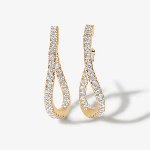 NWOT Adorn Monde 14K Gold Plated Vanh Wave Mini Hoop Earring - Picture 1 of 9